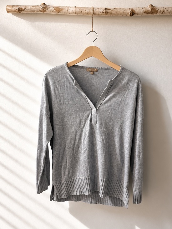 Lilla P Sweaters - Lilla P Light Gray V-Neck Pullover Sweater